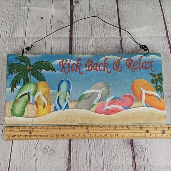 "Kick Back & Relax" Tropical Beach Distressed Wood Sign Home or Tiki Bar… - Picture 4 of 7
